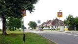 The route crests the rise into Kingswood Avenue